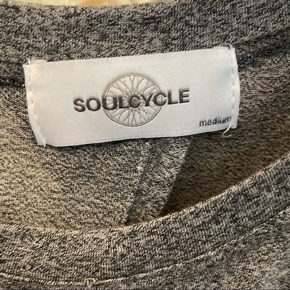 Soul Cycle | Gray  Wheel Logo Tank Top Medium - Picture 3 of 5